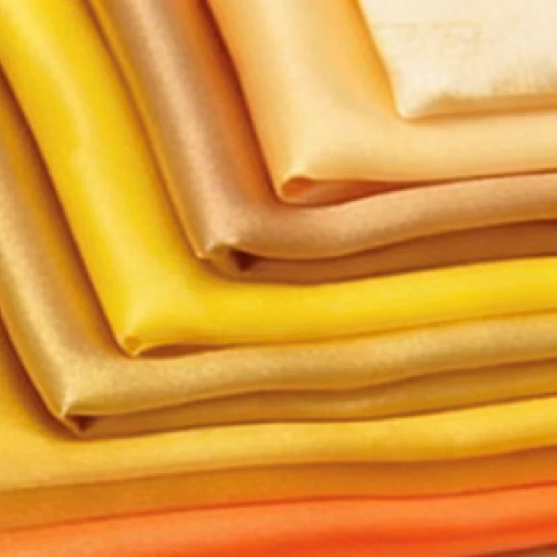 Is Sewing A Textile Craft - Meerkleurige zachte satijnen stof, glanzende gladde