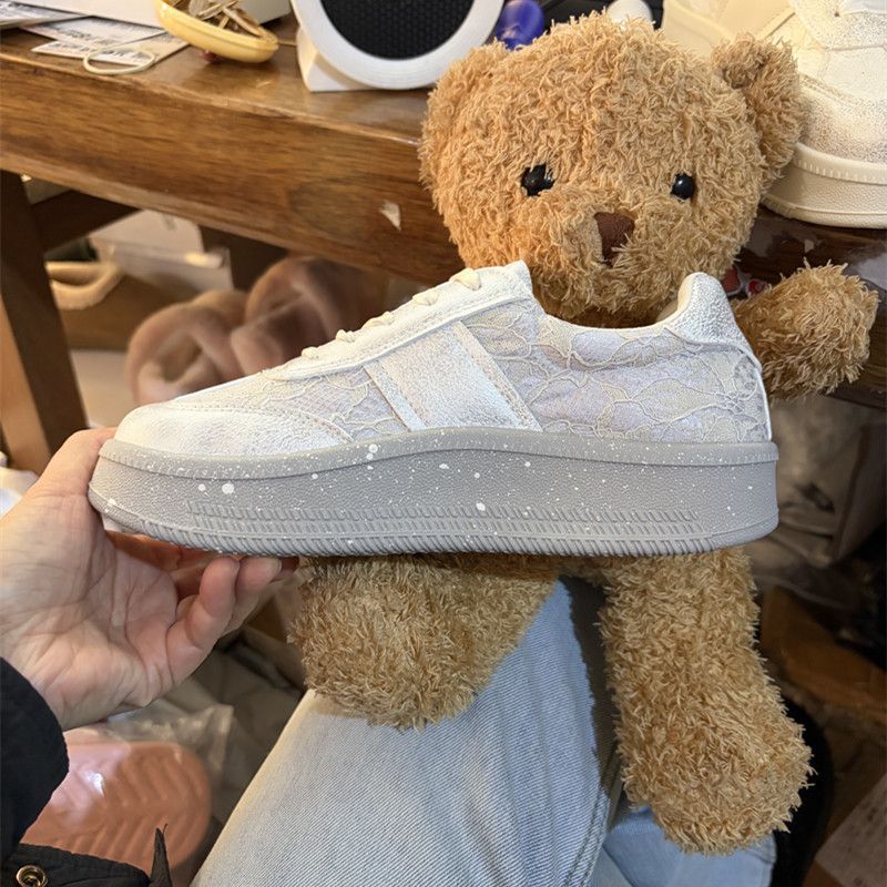 Duitse Trainer Sneakers Dames  - Sewing Latex recensie en prijs