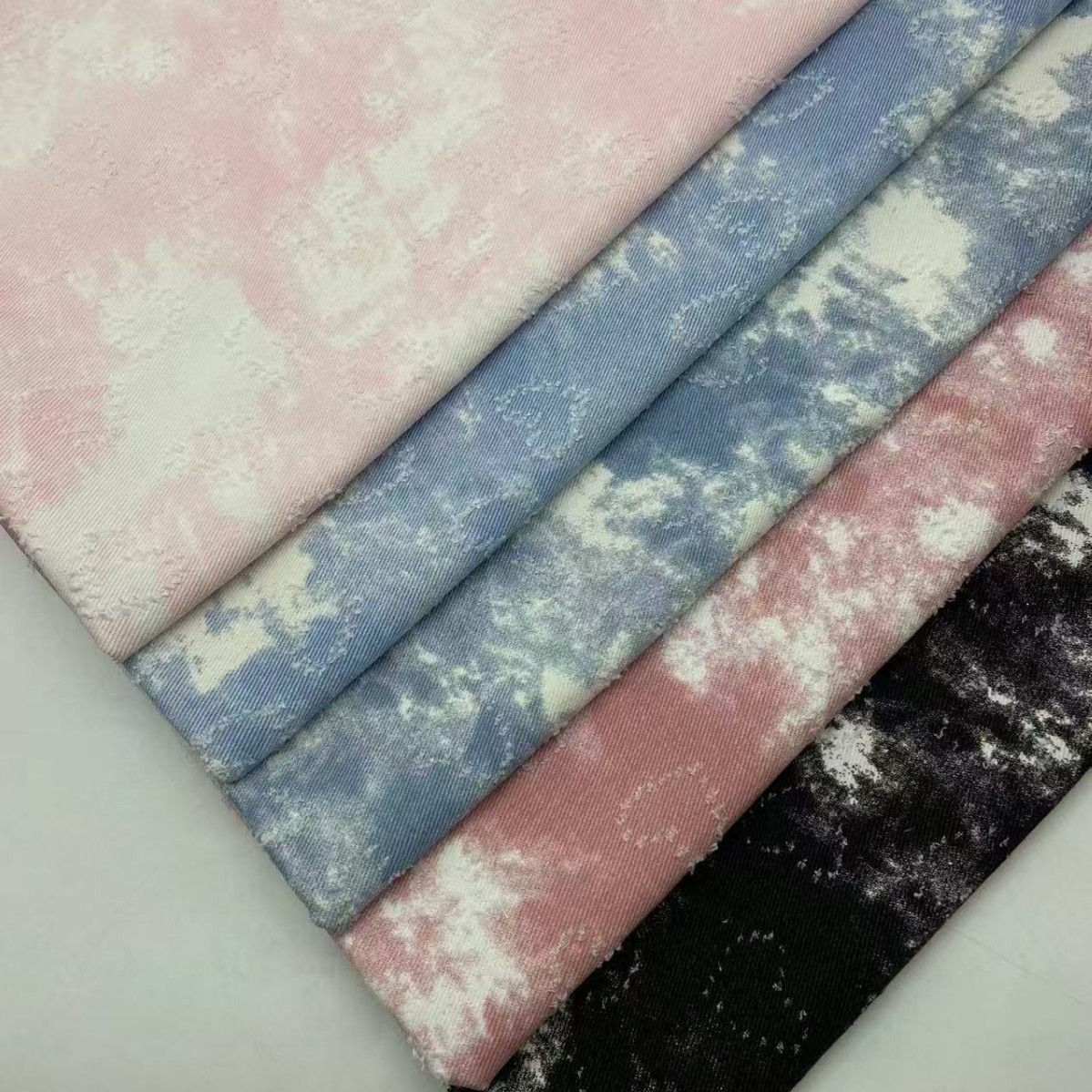 Blauwe lucht witte wolken tie- - Sewing Tie Dye recensie en prijs